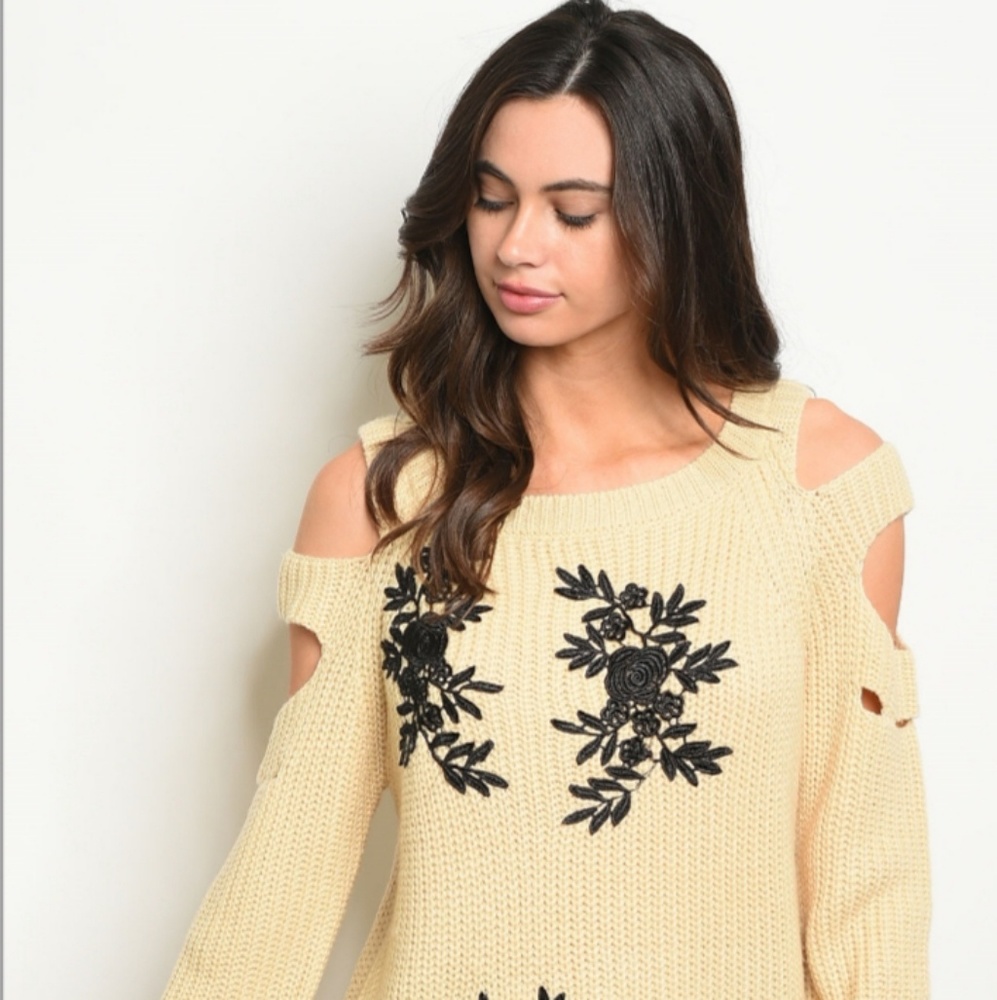 Cream Colored Knit Sweater w/Black Embroidery